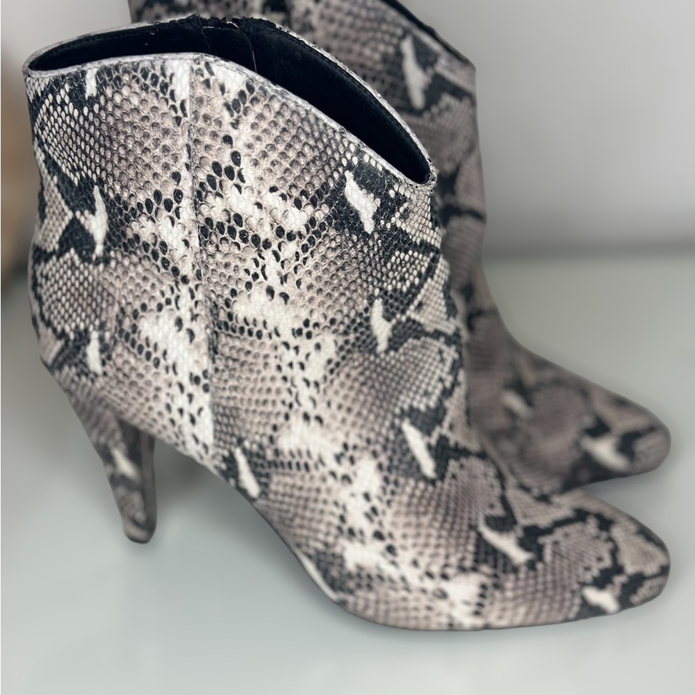 Halogen, marble booties, size 10.